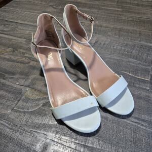 Trash Sandal Womens 9 1/2 Off White Tan Block Heel Ankle Straps Buckle Open Toe